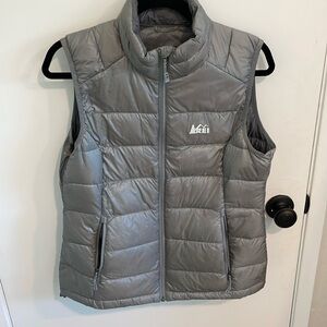 Rei Grey Puffer Vest Medium